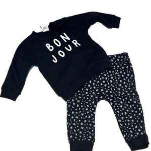 NWT Bonjour sweatshirt and pattern track pants with kangaroo pocket, size 6-12 m